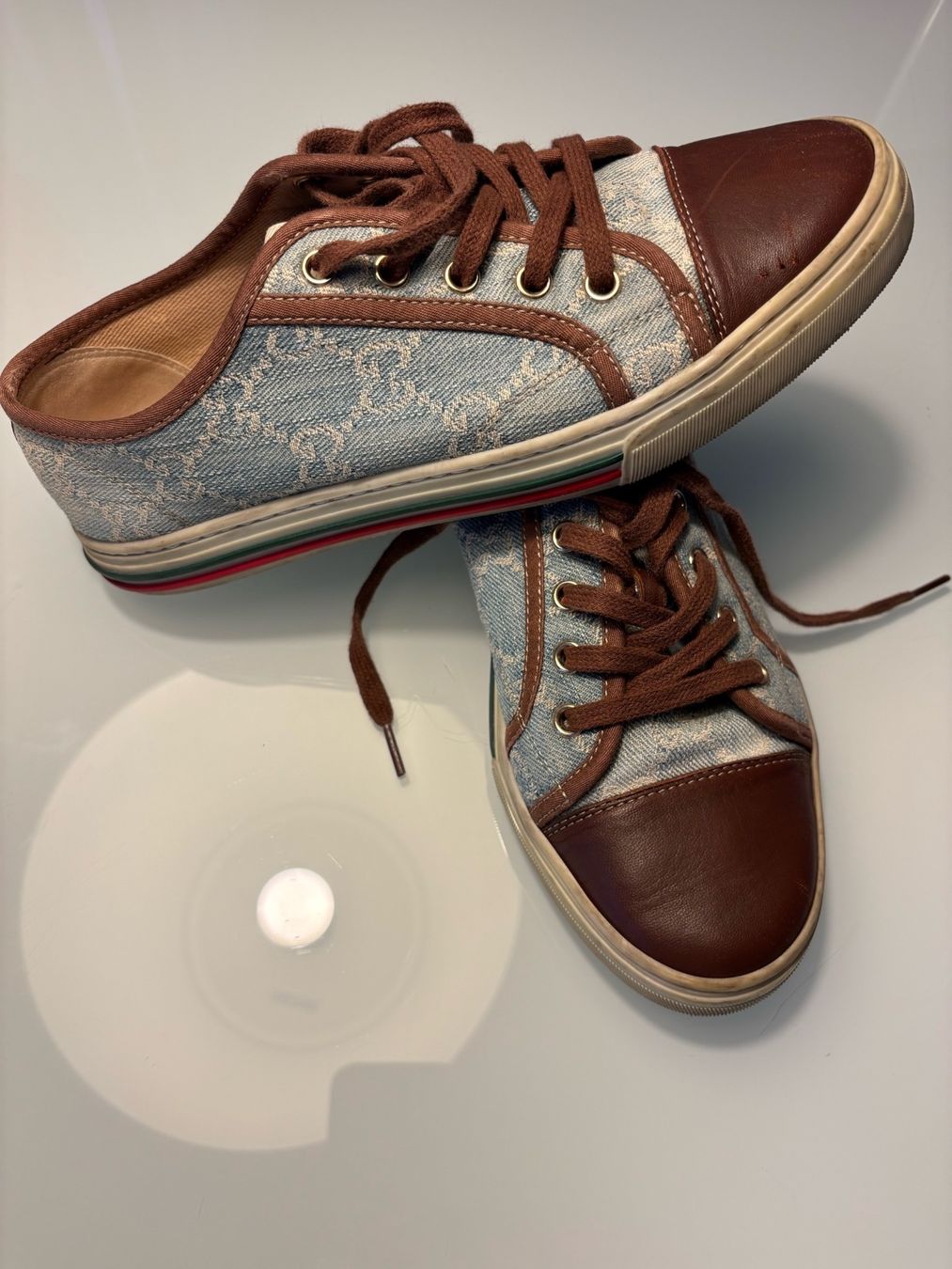 Scarpe da donna: Sneakers Gr.38,5 – Usato da Eglisau venduto da SAM240186