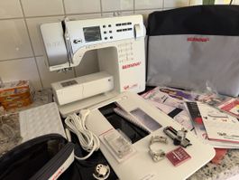 Nähmaschine BERNINA B 330 mit Zubehör und Tasche TOP zustand