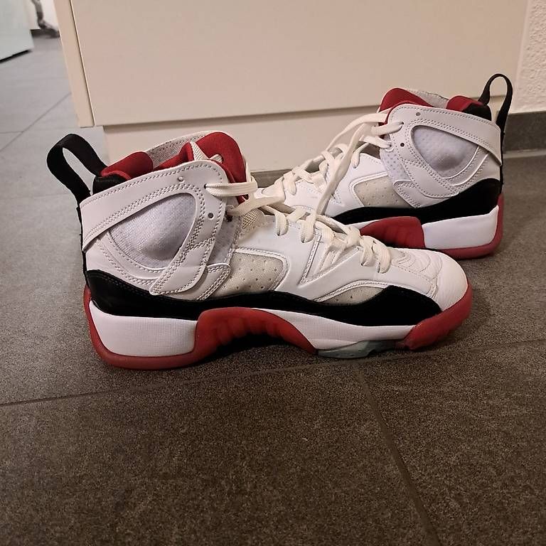 Scarpe da uomo: Basketballschuhe Grösse 40 – Usato da Neftenbach venduto da sam_jbb5 1