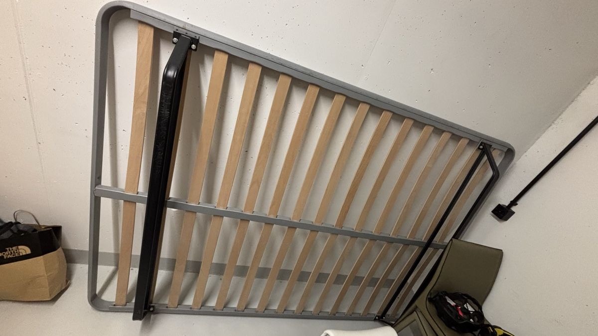 Ikea Lattenroste: Slatted bed base metal frame 140cm wide good condition – Gebraucht aus Uster von sas_2ztf