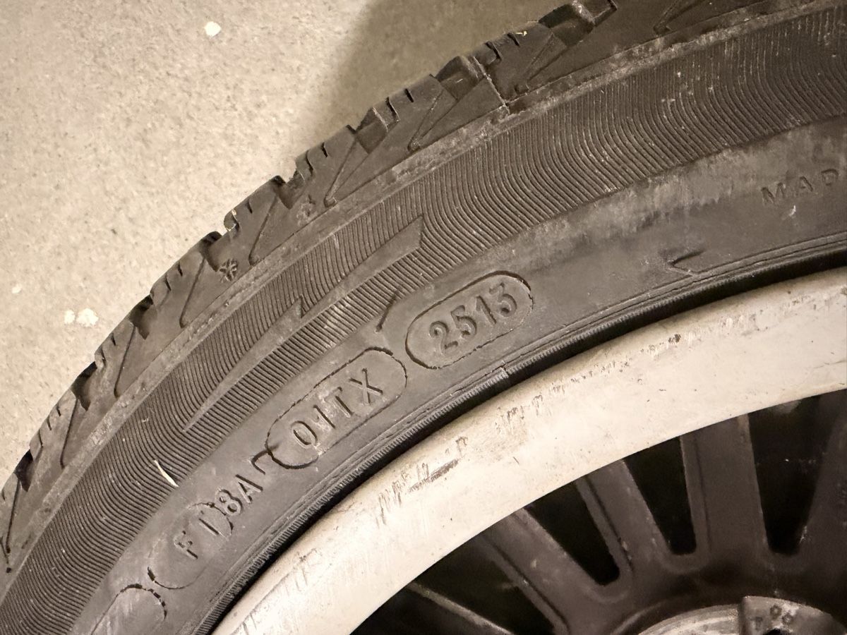 BMW Pneumatici & Ruote complete: BMW E92/E93 Winterfelgen Wintersatz – Usato da Riedikon venduto da Spheroz 1