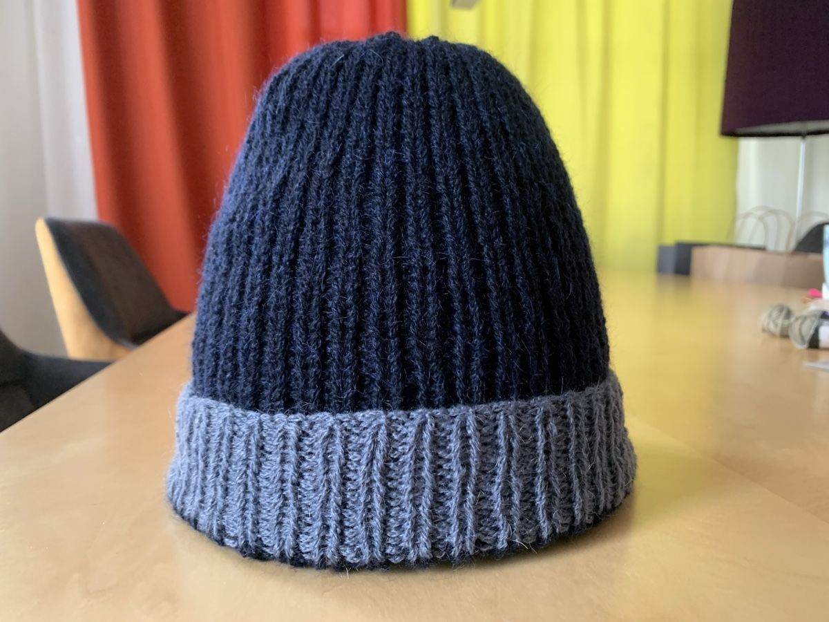 Copricapi, berretti & cappellini: Warme Mütze/Kappe, handgestrickt – Nuovo (secondo la descrizione) da Galgenen venduto da Waldliesel 1