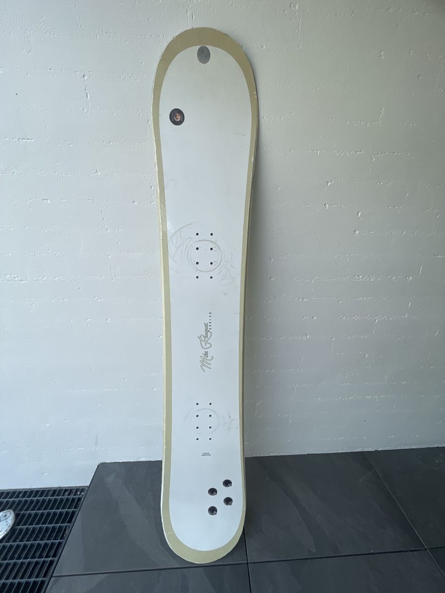 Board: Altes Snowboard – Difettoso da Weesen venduto da ursinaandrea