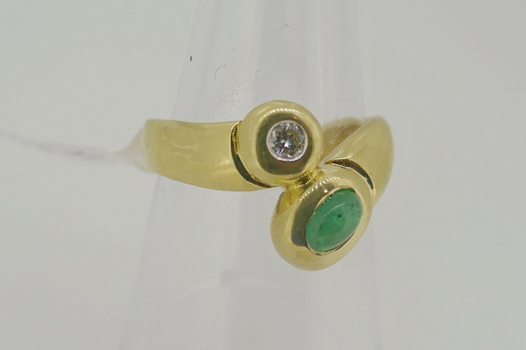 Ringe: Schöner Brillant Smaragd Ring  14 kt. Ringgr. 59 – Gebraucht aus Schaffhausen von swisswatches-andmore 1