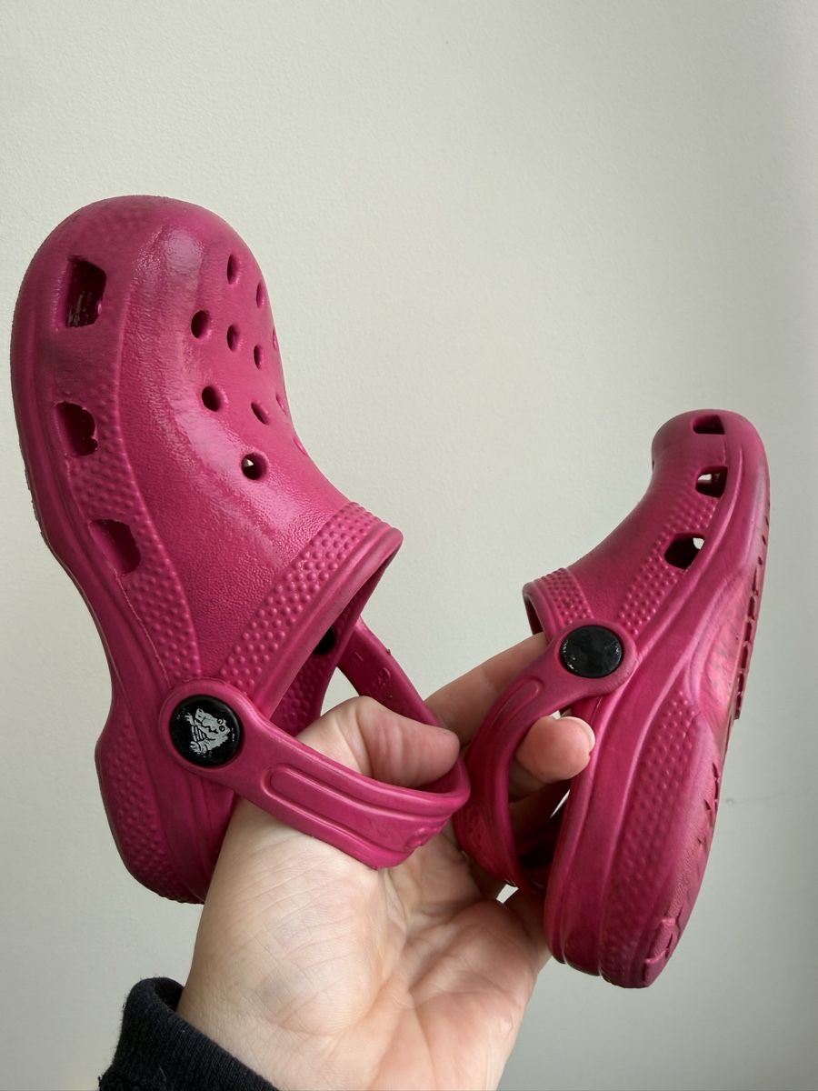 Crocs Chaussures garçon: Crocs Kinder Clogs Pink C9 Gr. 25/26 – D'occasion à Mühlau par mat_zzj2 2