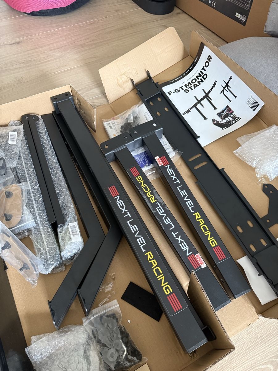 Staffa per monitor: F-GT Monitor stand  – Usato da Bassecourt venduto da fru_8bmn 2