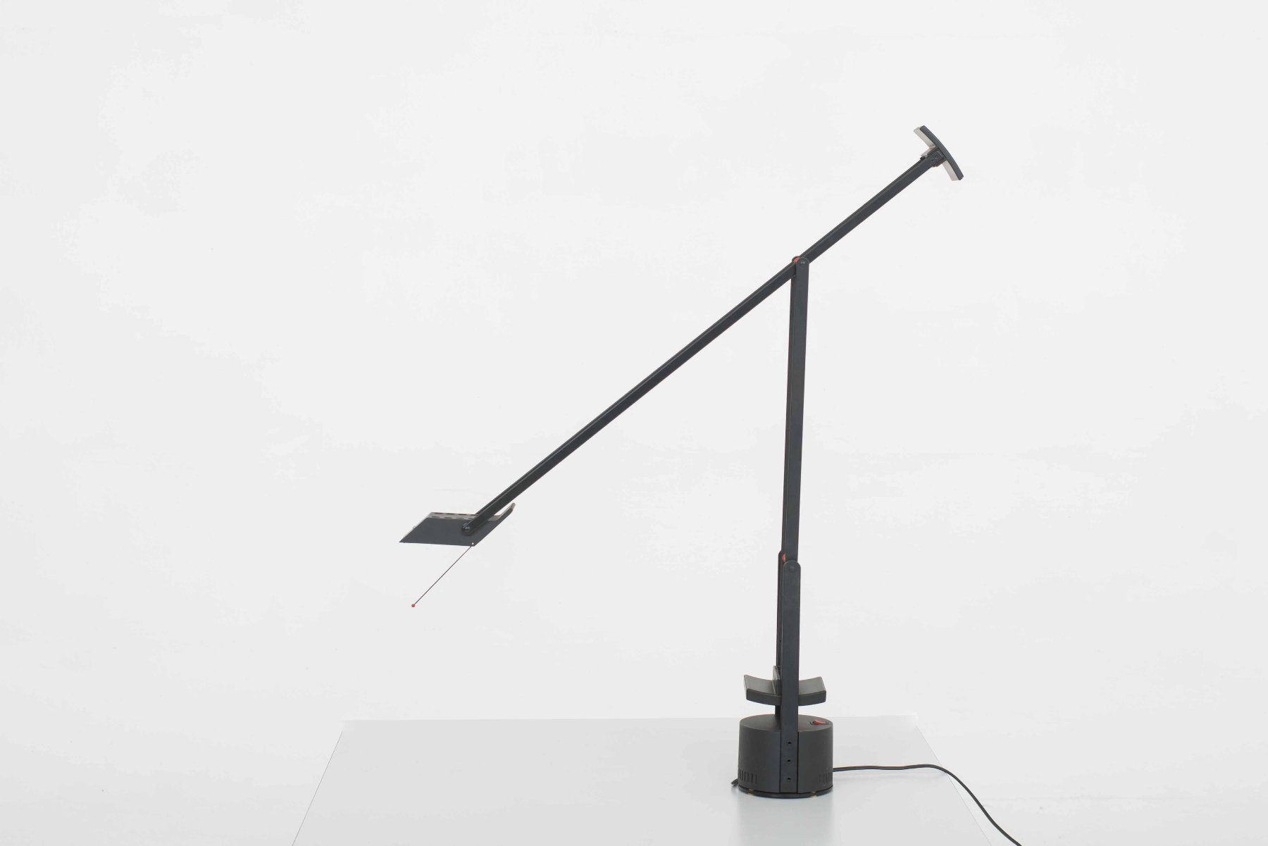 Artemide Lampade: Richard Sapper Tizio 50 Leuchte von Artemide – Usato da Zürich venduto da STUZH38 3