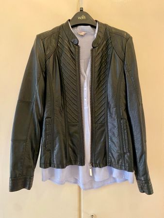 Schöne neue Jacke von Wallis
