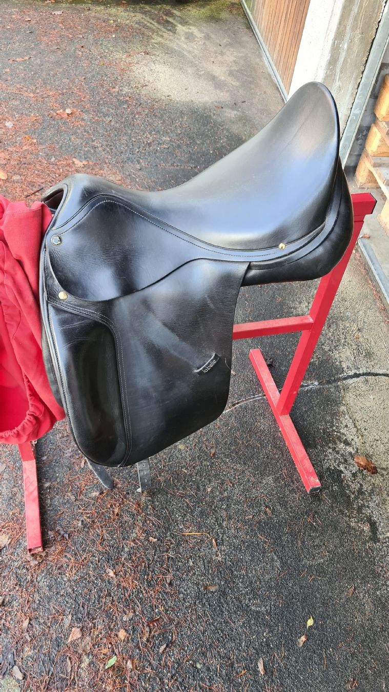 Selles, accessoires: la belle sattel – D'occasion à Trimbach par Meily2 4