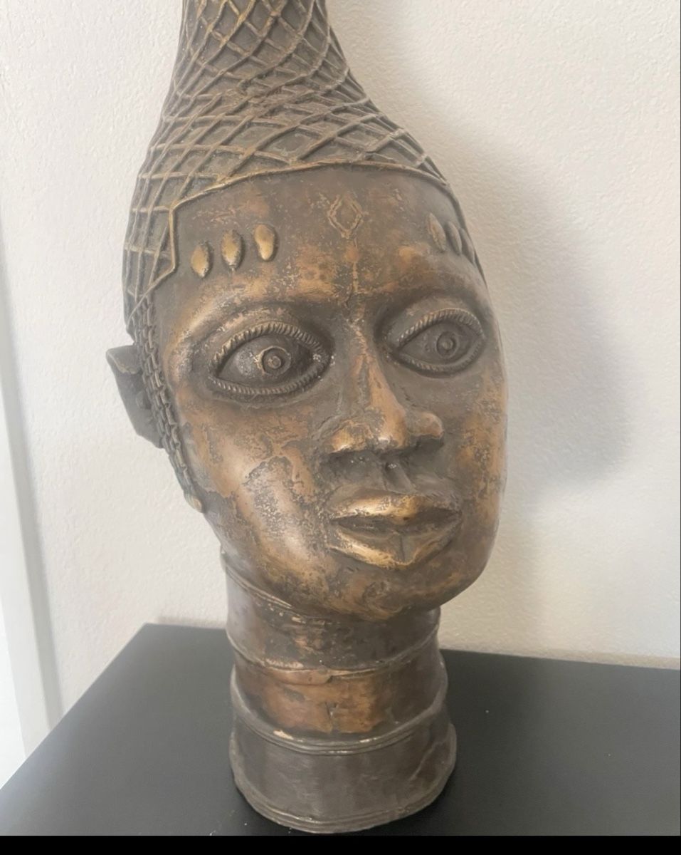 Statuette: Afrikanische Bronze der Benin 60 cm – Usato da Lausen venduto da artehome 1