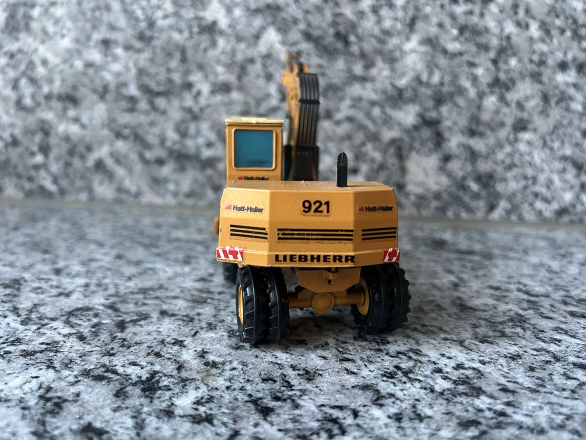 Liebherr Kits de montage: Pneubagger Liebherr 921, 1:50 , Gescha – D'occasion à Horw par Tigercat635 1
