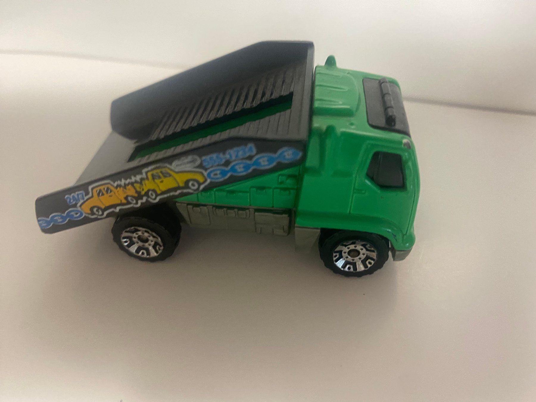 Matchbox Modellini d'auto: Matchbox Konvolut 4 Stk. 434 – Usato da Kerzers venduto da tisyayasuBE 3