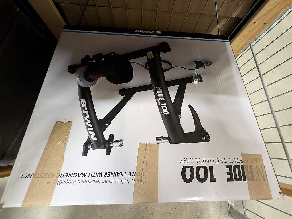 Hometrainer: Rollentrainer von Btwin, Decathlon – Usato da Oberwil BL venduto da lisagautschi