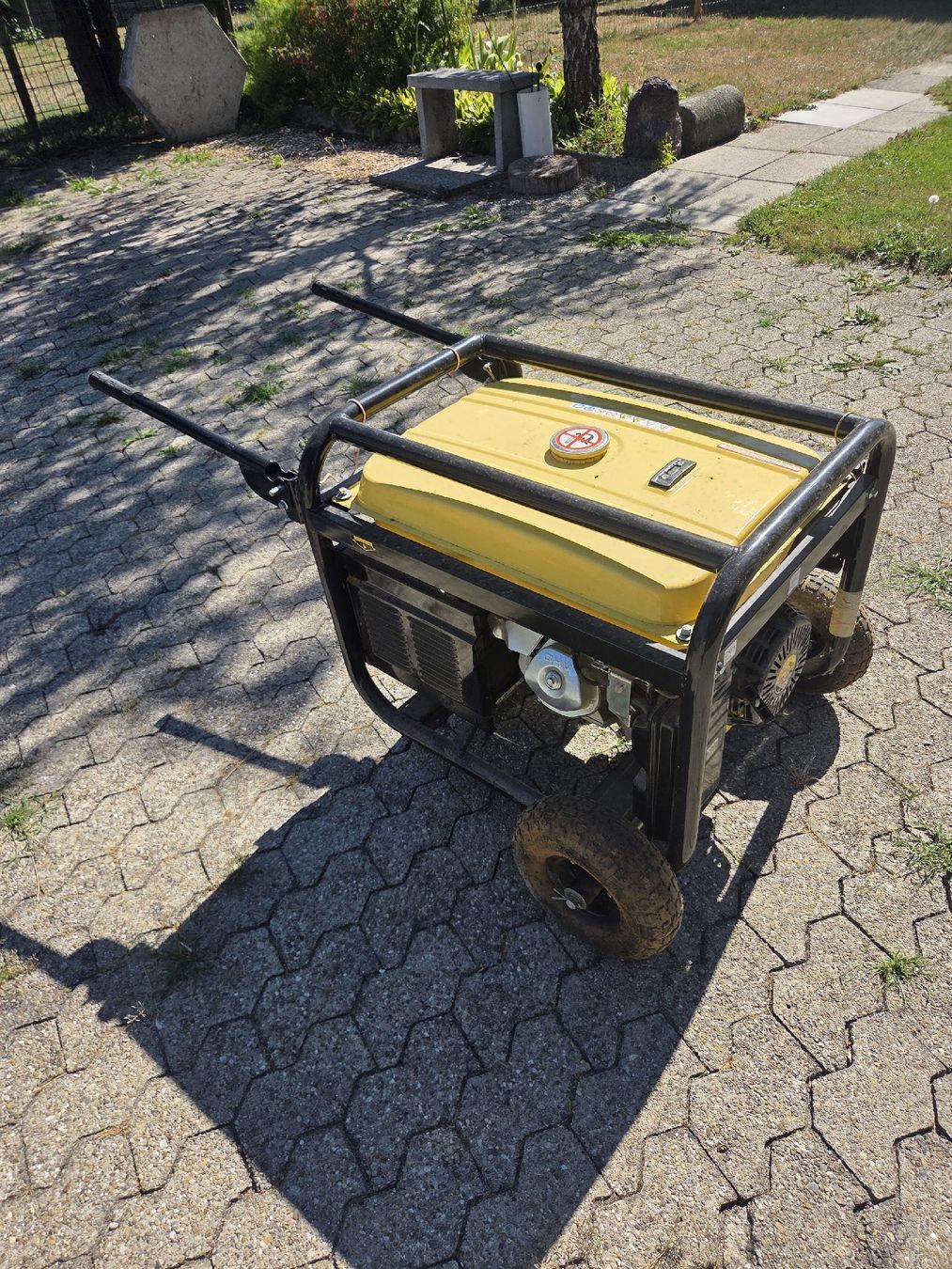 Generatori di corrente: Firman SPG6500E2 - Benzin Generator mit 5500 Watt – Usato da Lindau venduto da KundKL