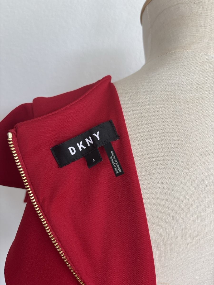 DKNY Vestiti: Rotes DKNY Kleid Gr. 4  – Nuovo (secondo la descrizione) da Embrach venduto da Dmoney 2
