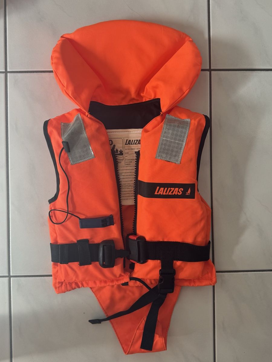Gilets de sauvetage: Schwimmweste – D'occasion à Tafers par n.stritt