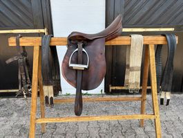 alter Pferdesattel aus Leder