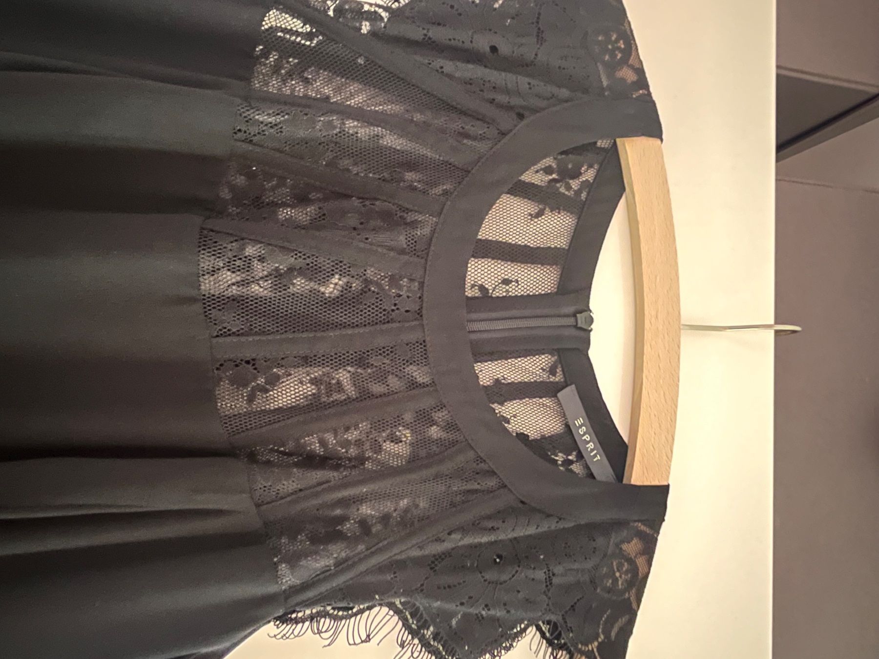 Esprit Kleider: Esprit Kleid – Gebraucht aus Schaan von kri_tsw8 2