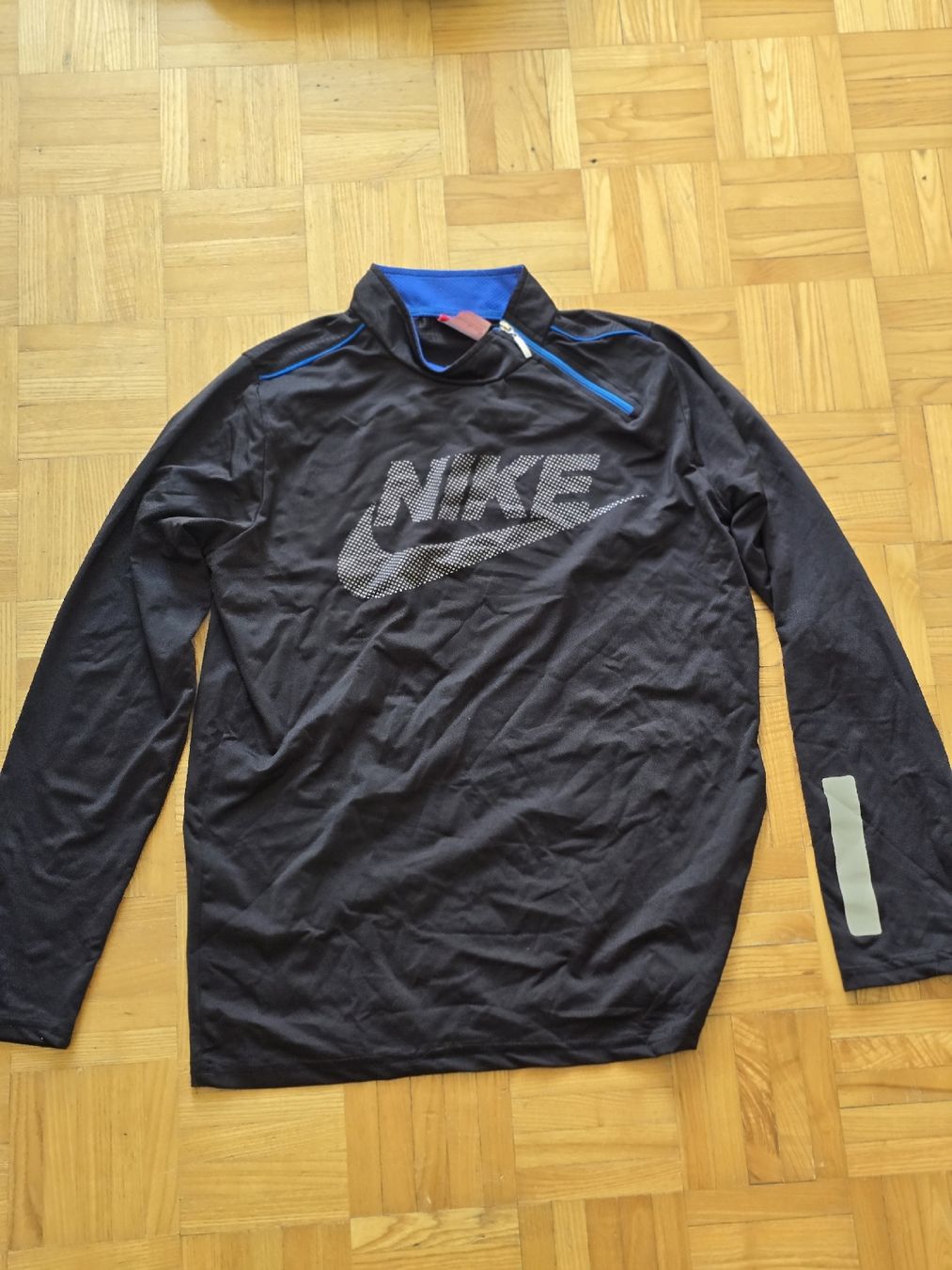 Nike T-shirt: Herrn sportlichen Nike Gr L – Usato da Olten venduto da Tombik