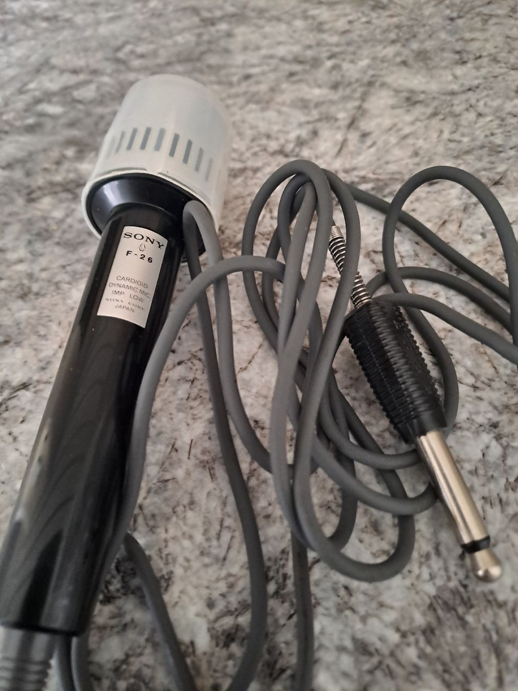 Sony Mikrofone: SONY F - 26  – Gebraucht aus Uetendorf von Essiggurken 2