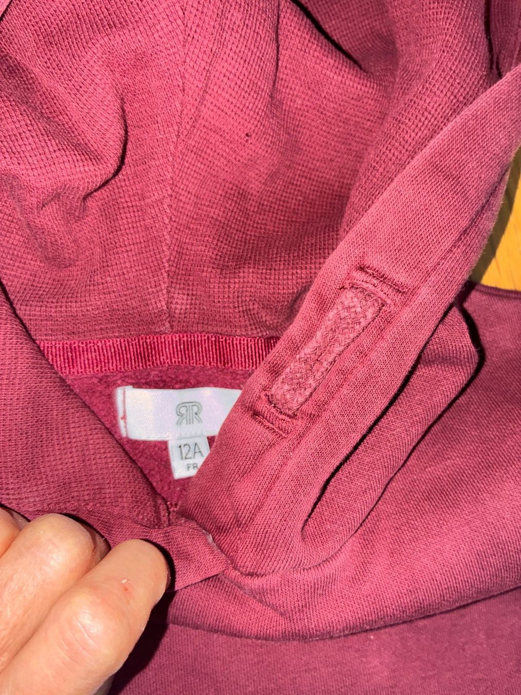 Lotti & Set di vestiti: 2x Sweatshirt 12 Jahr mit NIKE – Usato da Veyrier venduto da gnoom74 1