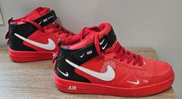 Baskets Nike Air Force 1 Mid Rouge Noir Taille 43