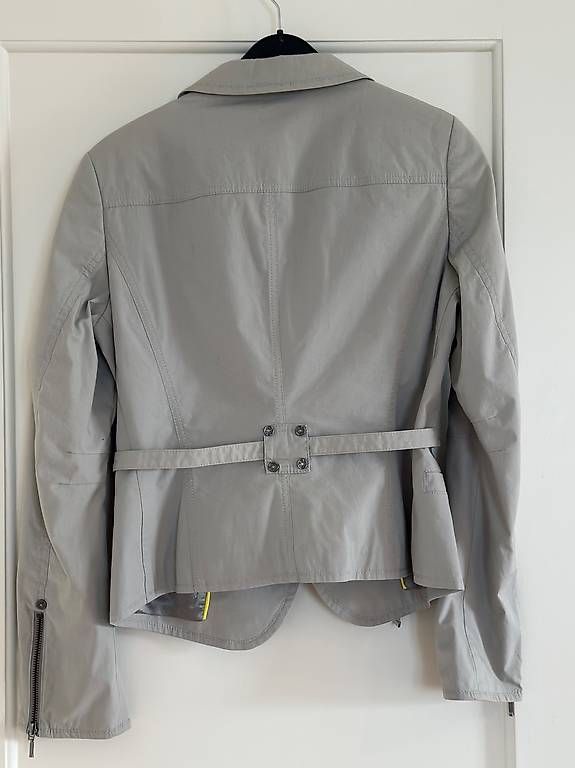 Jacken: Stylischer Blazer 38, hellgrau, CINQUE, Top Zustand – Gebraucht aus Rothenburg von wer_g9fd 1