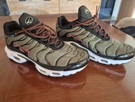 Nike Air Max Plus, vert olive t.44