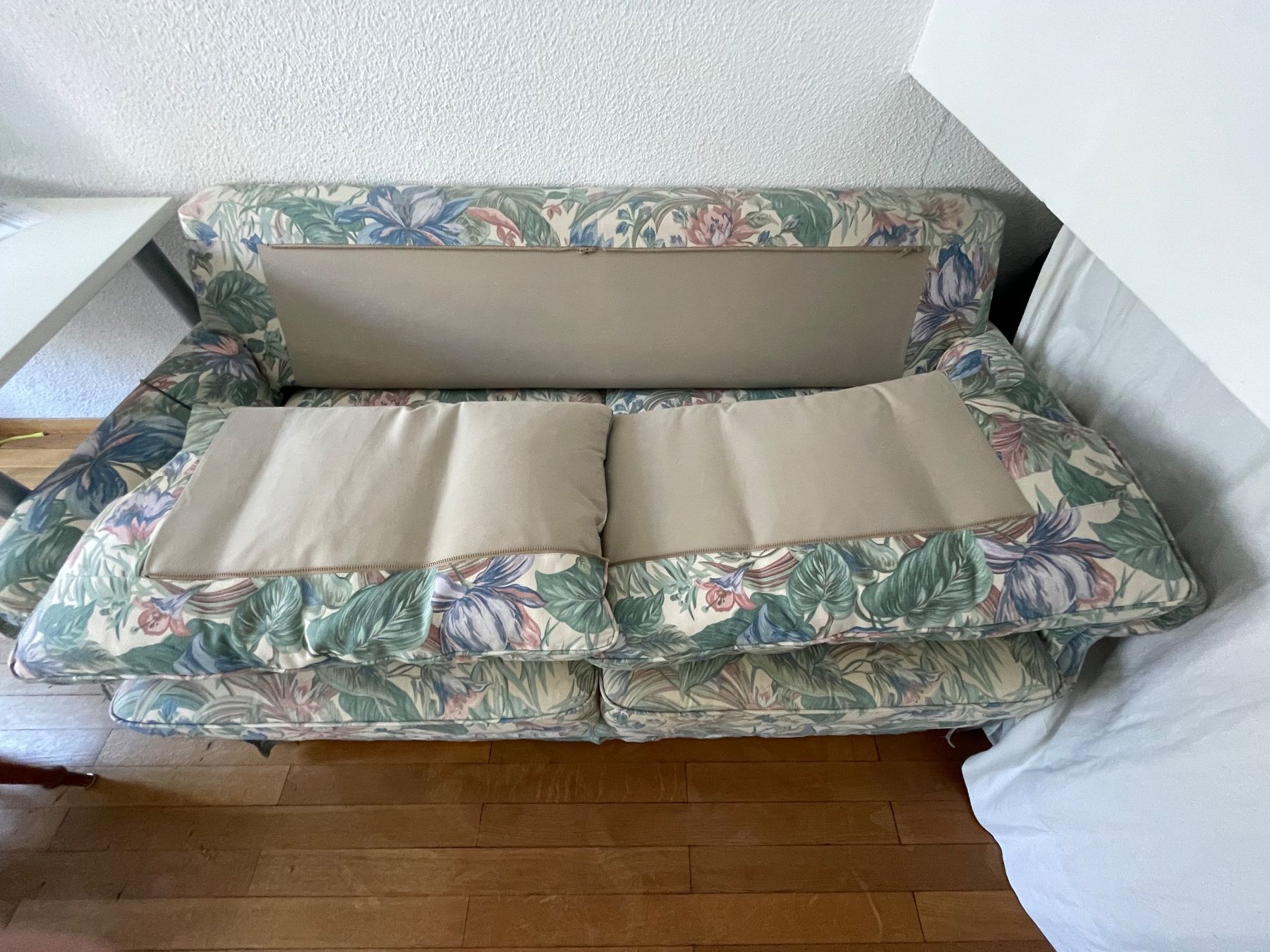 Sofas: Sofa / Bettsofa, 140 x 200 cm – D'occasion à Zürich par san_z75z 2