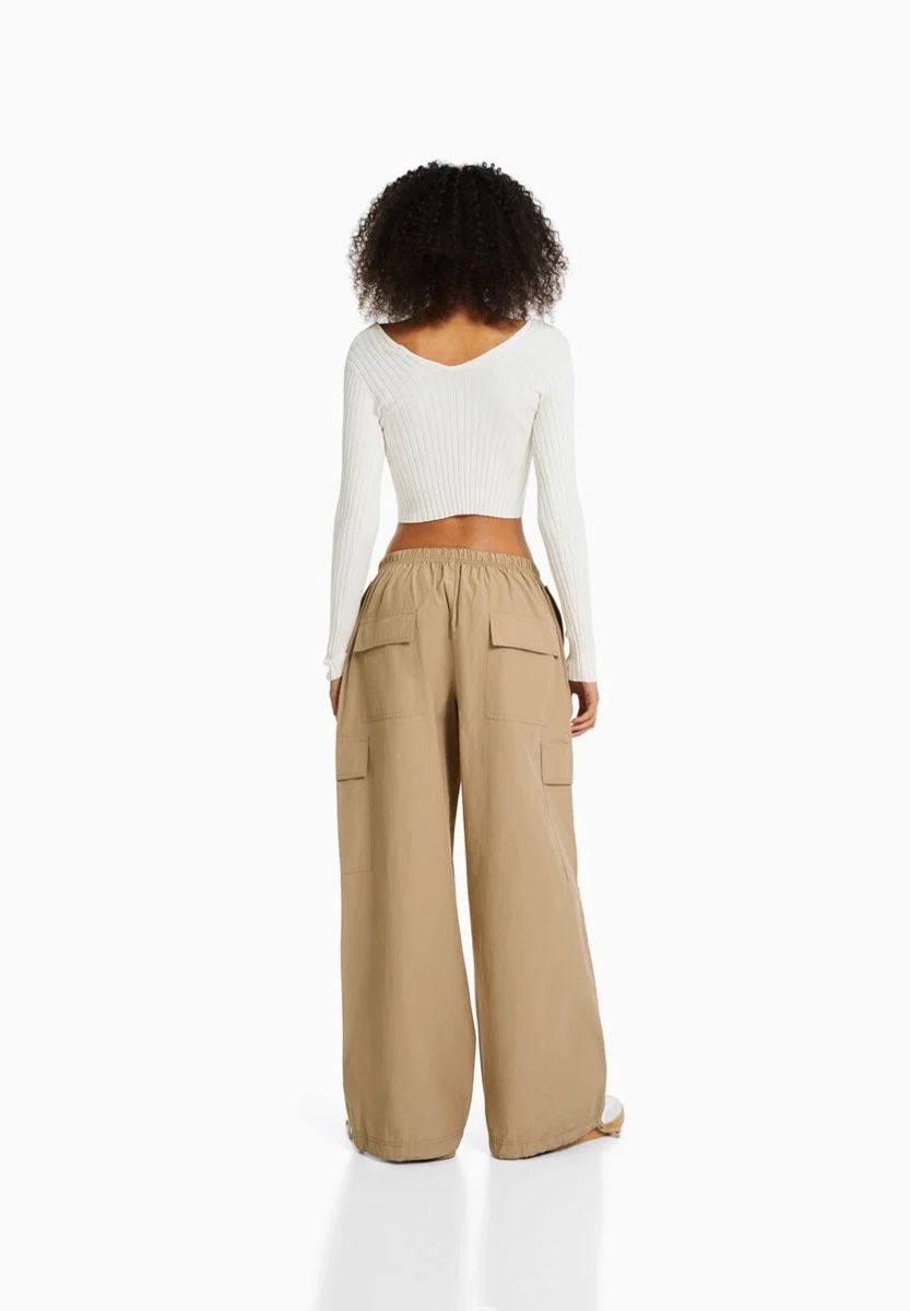 Bershka Pantaloni: Hose Bershka Gr M – Usato da Laupersdorf venduto da Cloludi 6