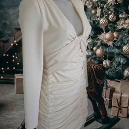 Festliches ZARA Kleid in Creme, Grösse 36 - Wintertraum!