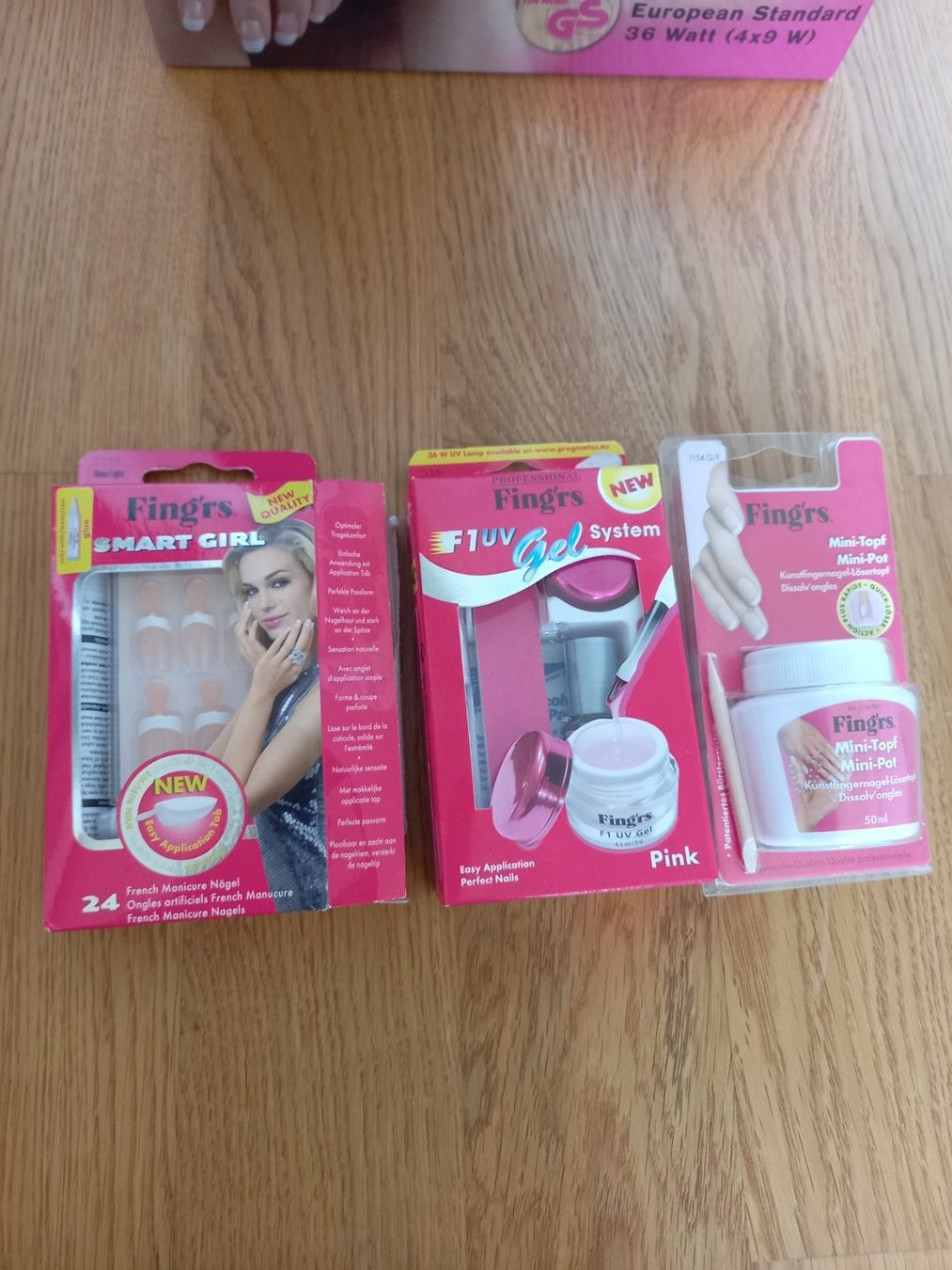 Unghie finte: French Manicure UV Lampe & Set – Nuovo e nell'imballaggio originale da Sennhof (Winterthur) venduto da HG2019 1