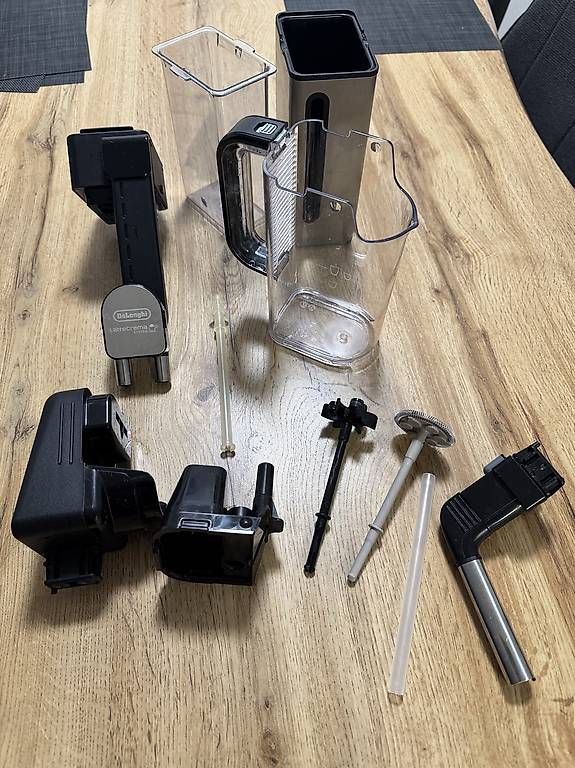 De'Longhi Macchine per caffè & Macchine per espresso: Delonghi Maestosa Kaffeevollautomat – Usato da Schüpfheim venduto da ren_xnd8 4