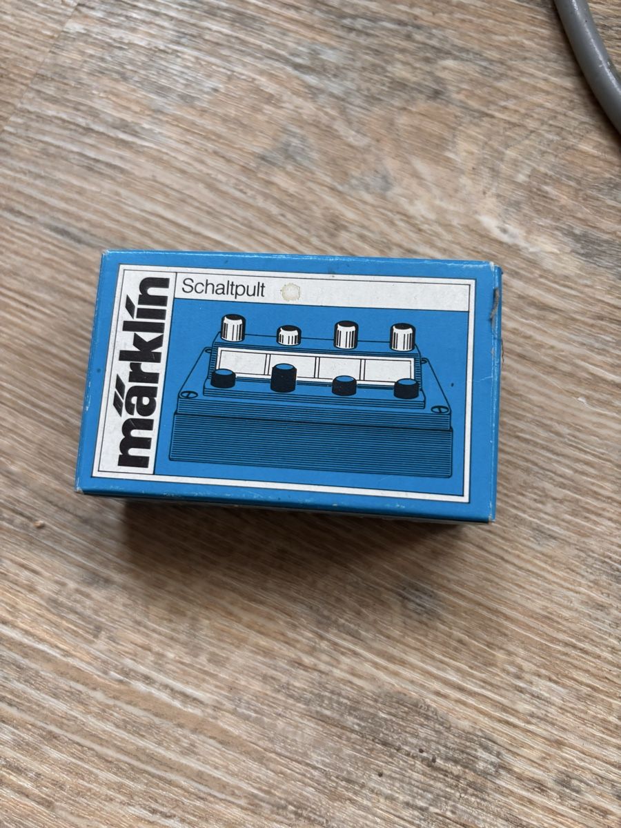 Märklin Modellini di ferrovie: Märklin Schaltpult 7211 mit Originalverpackung gut – Usato da Egg bei Zürich venduto da Fylanblau