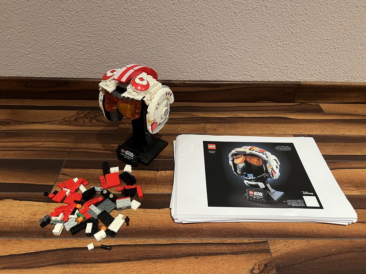 Lego Spielzeuge: LEGO Star Wars 75327 Luke Skywalker Red Five Helmet – Gebraucht aus Brunnen von Dirza78 3