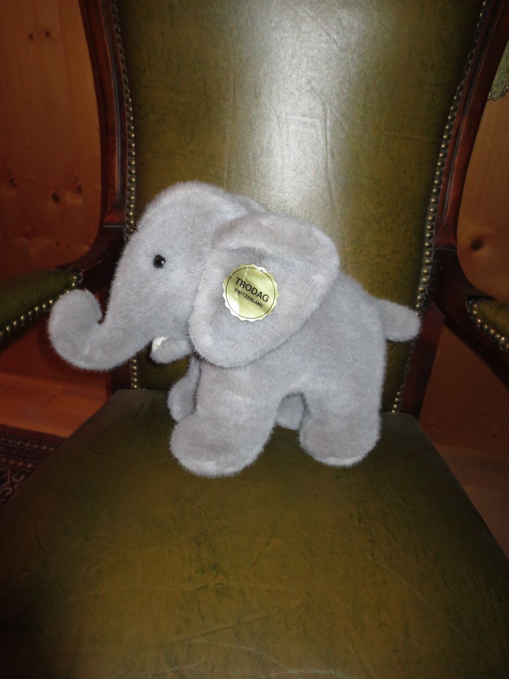 Spielzeuge: Elefant Triodag grau Höhe 30cm neu – Gebraucht aus Männedorf von Livingston 1