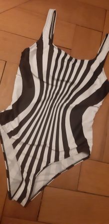 ♦️SALE♦️Badeanzug Damen Schwarz Weiss Grösse M neu!
