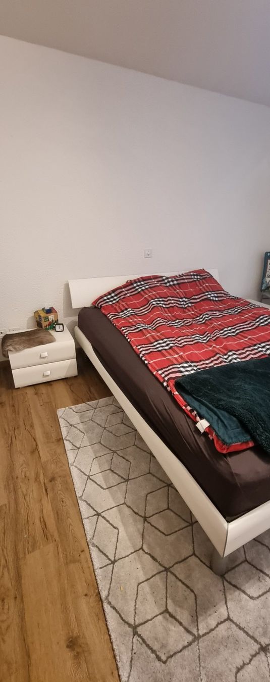 Pfister Betten: Bett und Nachttisch – Gebraucht aus Appenzell von Nike23 1