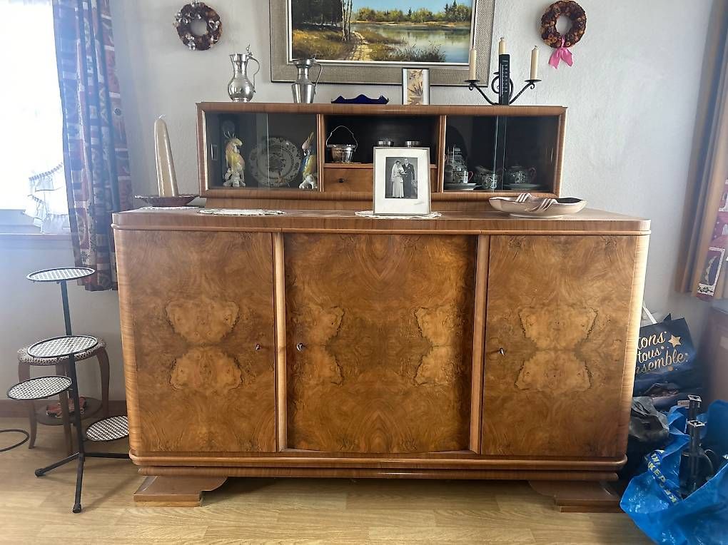 Commodes: Antique Holz Kommode mit viel Stauraum – D'occasion à bern par janban