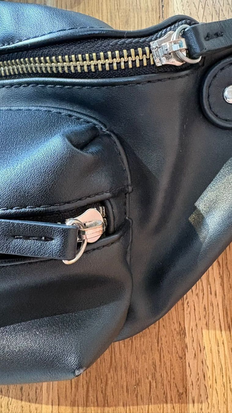 Borse da donna: Schwarze EVEN&ODD Bauchtasche – Usato da Kirchberg BE venduto da TurtleShop 1