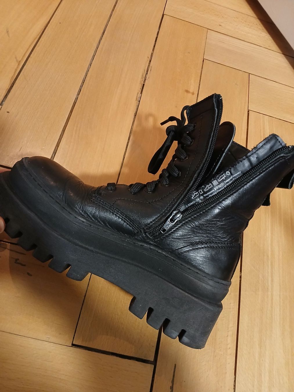 Tamaris Chaussures femmes: Winterschuh, schwarz, Gr.38 – D'occasion à St. Gallen par g.faessler 2