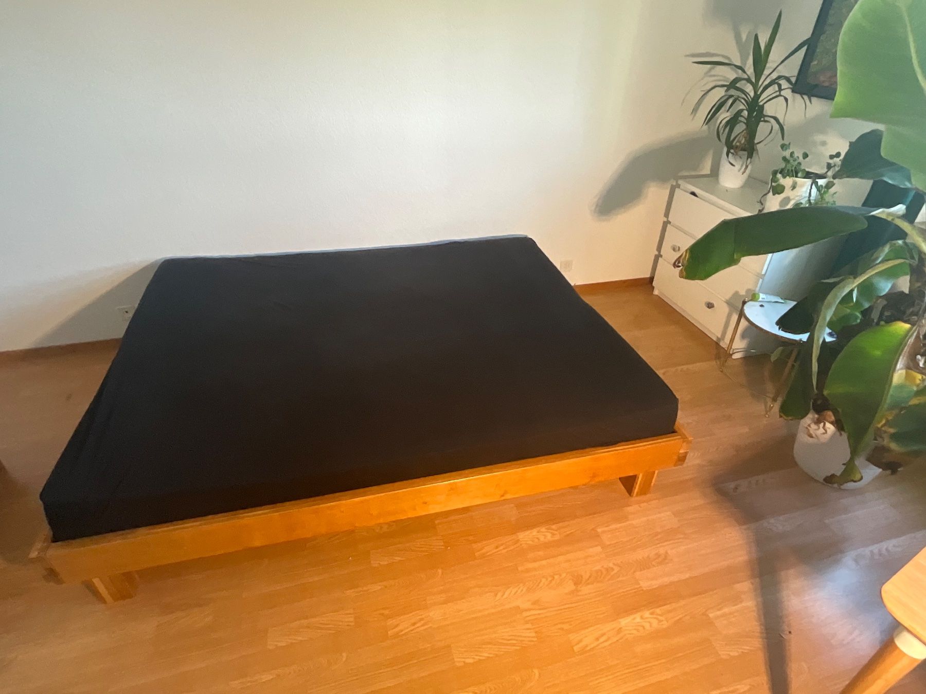 Betten: Edles Doppelbett aus Eiche, 160x200 – Gebraucht aus Bern von st.benji
