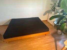 Edles Doppelbett aus Eiche, 160x200