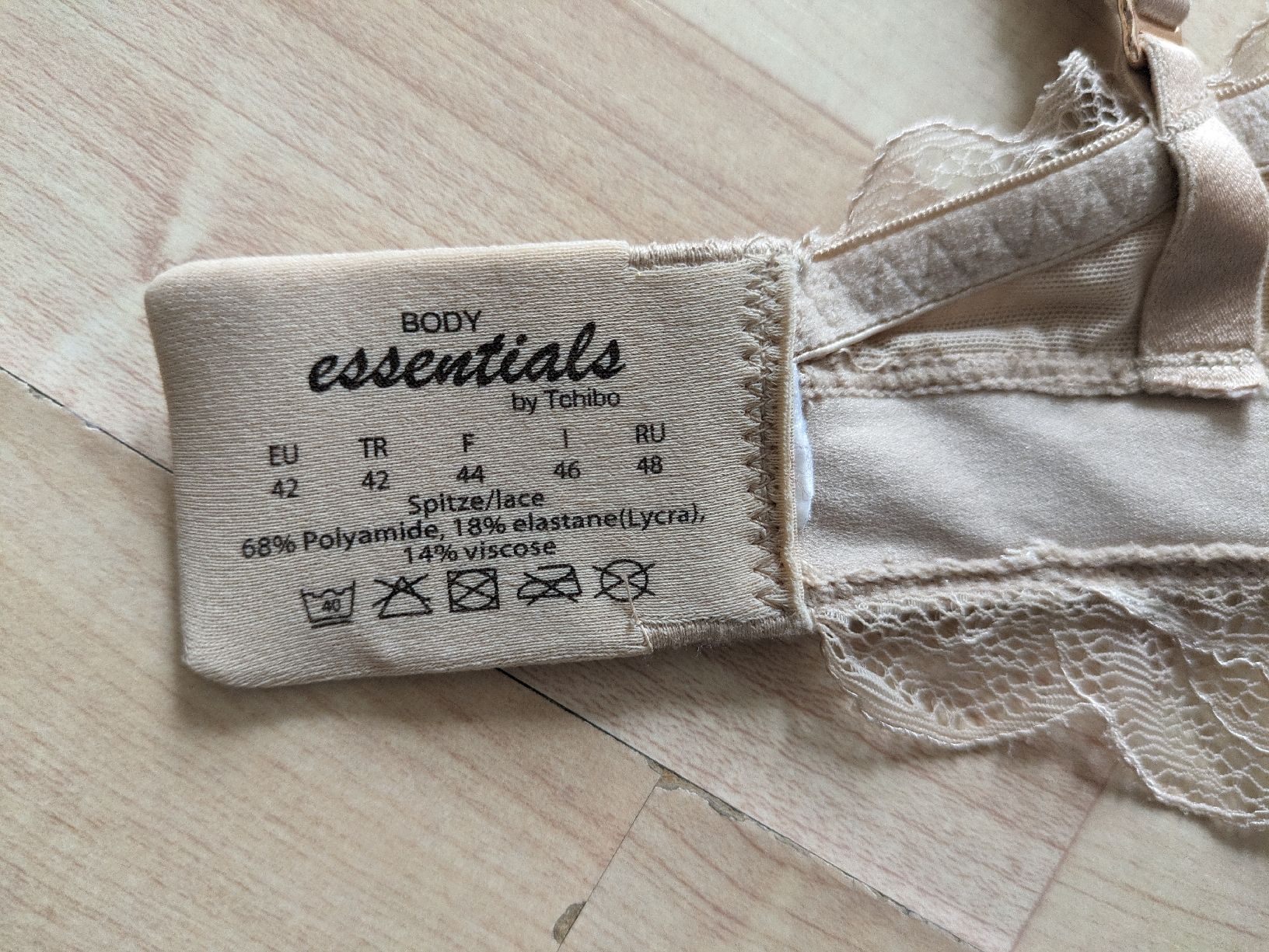 Tchibo Altra biancheria intima: Bustier 40 – Nuovo (secondo la descrizione) da Rieden AG venduto da juliarieden 2