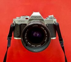 CANON AV-1 35mm SLR Kamera mit orig. Canon Objektiv 35-70mm
