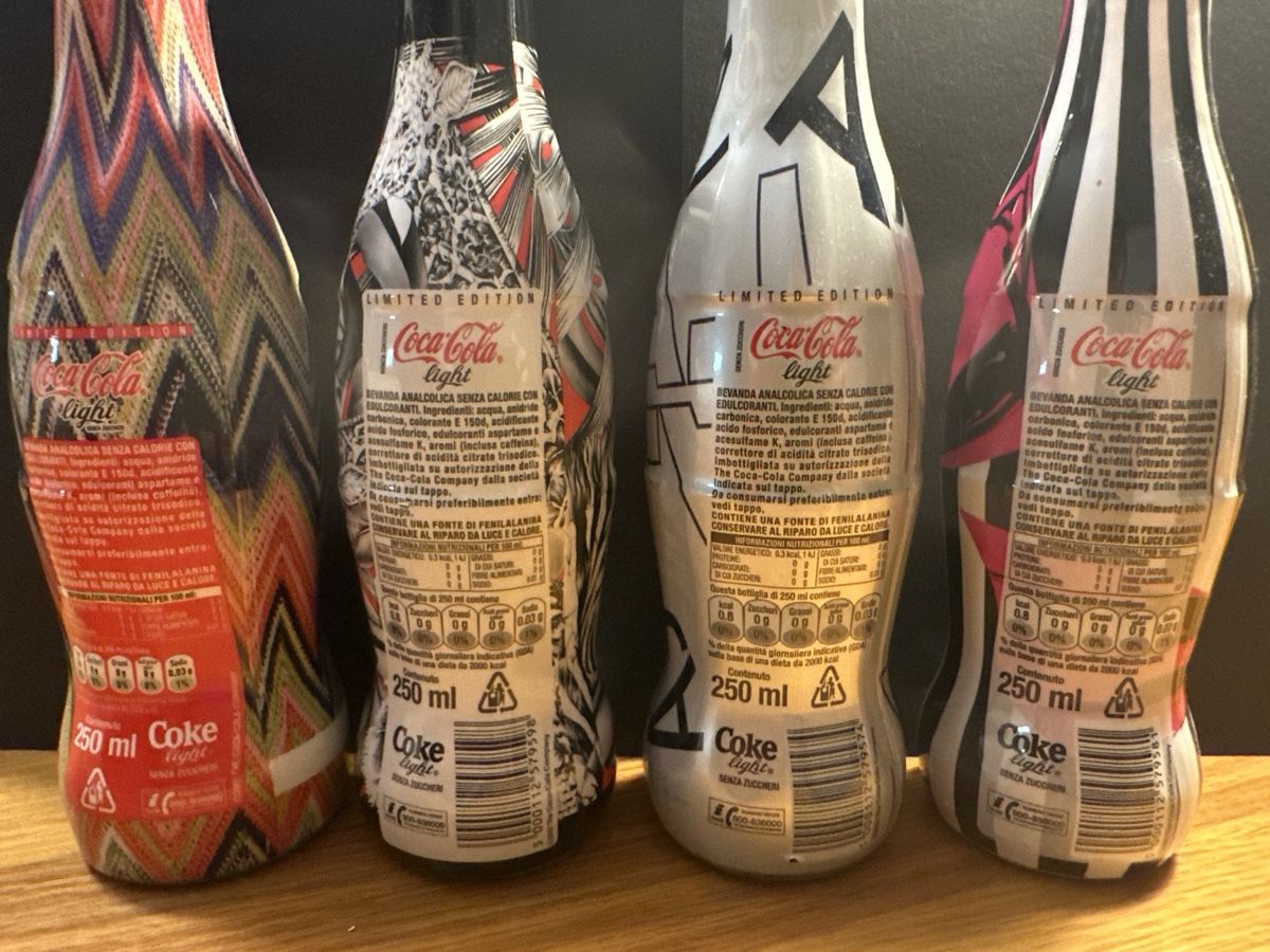 Coca-Cola Altro in Stoviglie & Bicchieri: Coca-Cola Light Designer Flaschen 4er-Set limitiert – Nuovo (secondo la descrizione) da Muri AG venduto da pad_crude 4