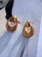Elegante goldene Ohrclips, Vintage Schmuck für den Sommer