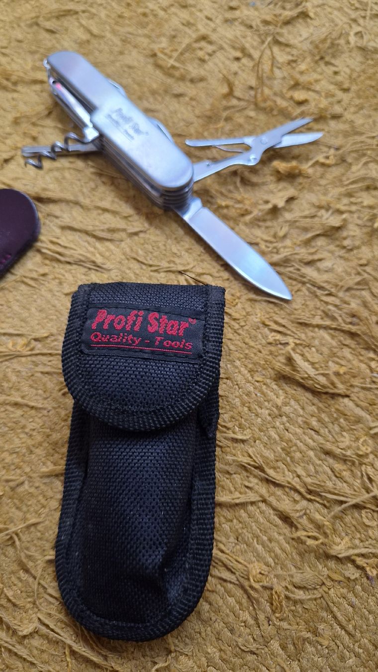 Coltelli tascabile: Taschenmesser Set Diverse – Usato da Kölliken venduto da Upcycling-by-Mc-TAM 2