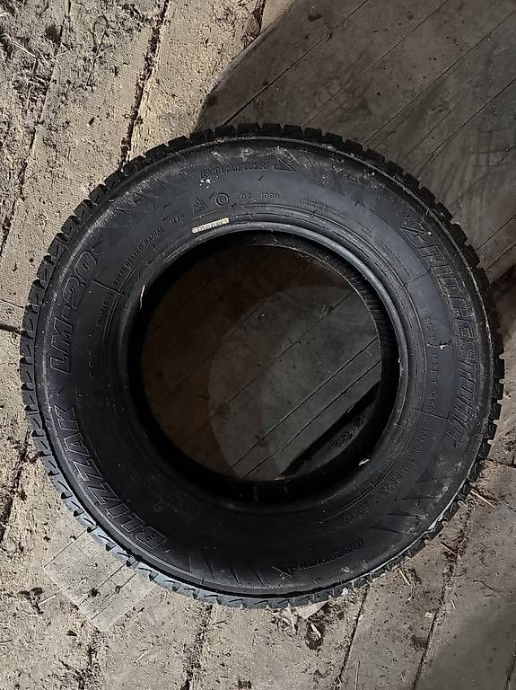 Sonstiges Schreiben & Zeichnen: 4 pneus hiver 175/70/13 – Gebraucht aus Lentigny von EcuProd1
