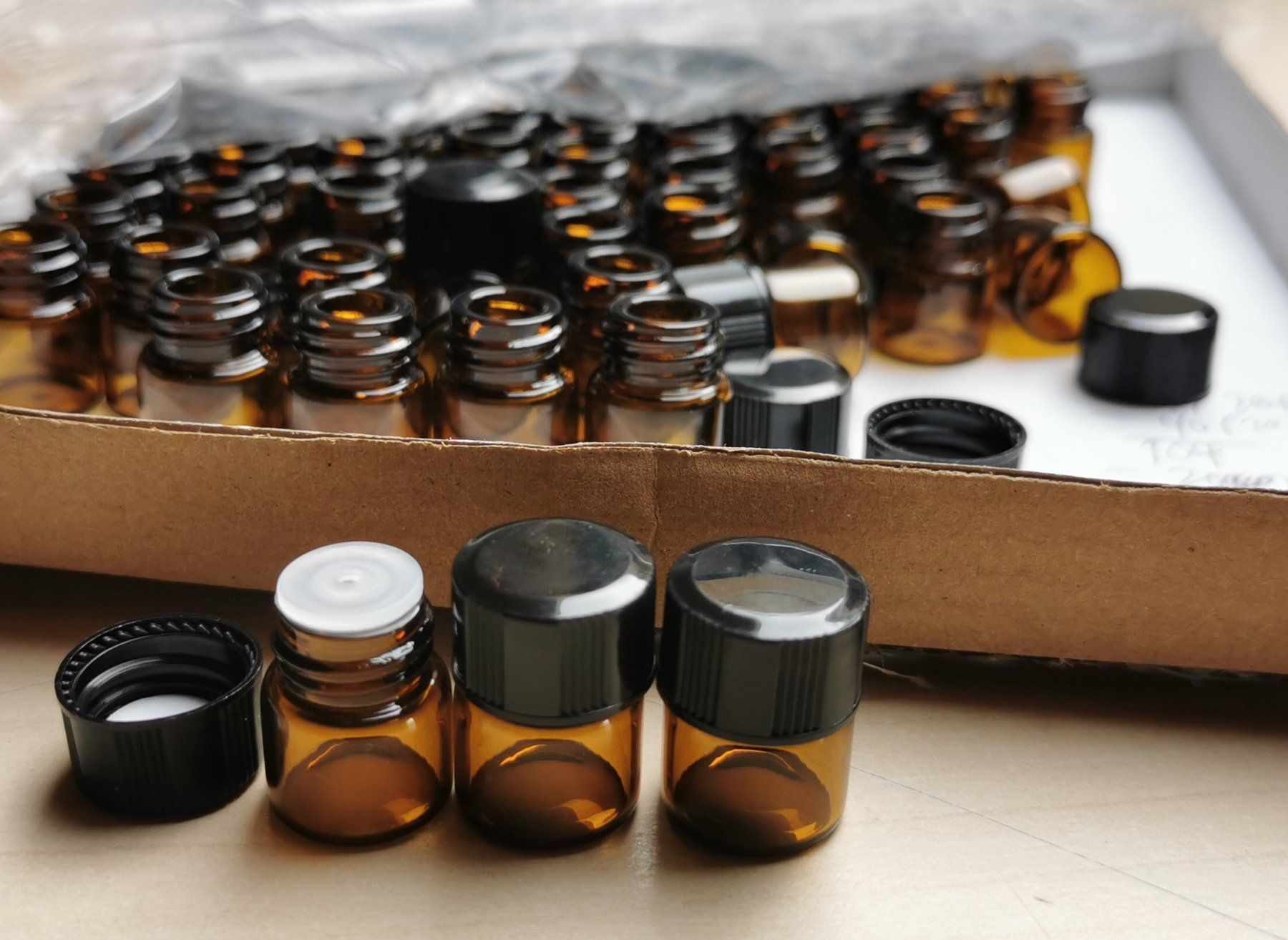 Sonstiges Geschirr & Gläser: 84-teilig probe Vial – Neu (gemäss Beschreibung) aus Oberkulm von Preneur